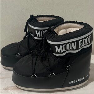 Moon Boot Women's Black and White Winter Boots